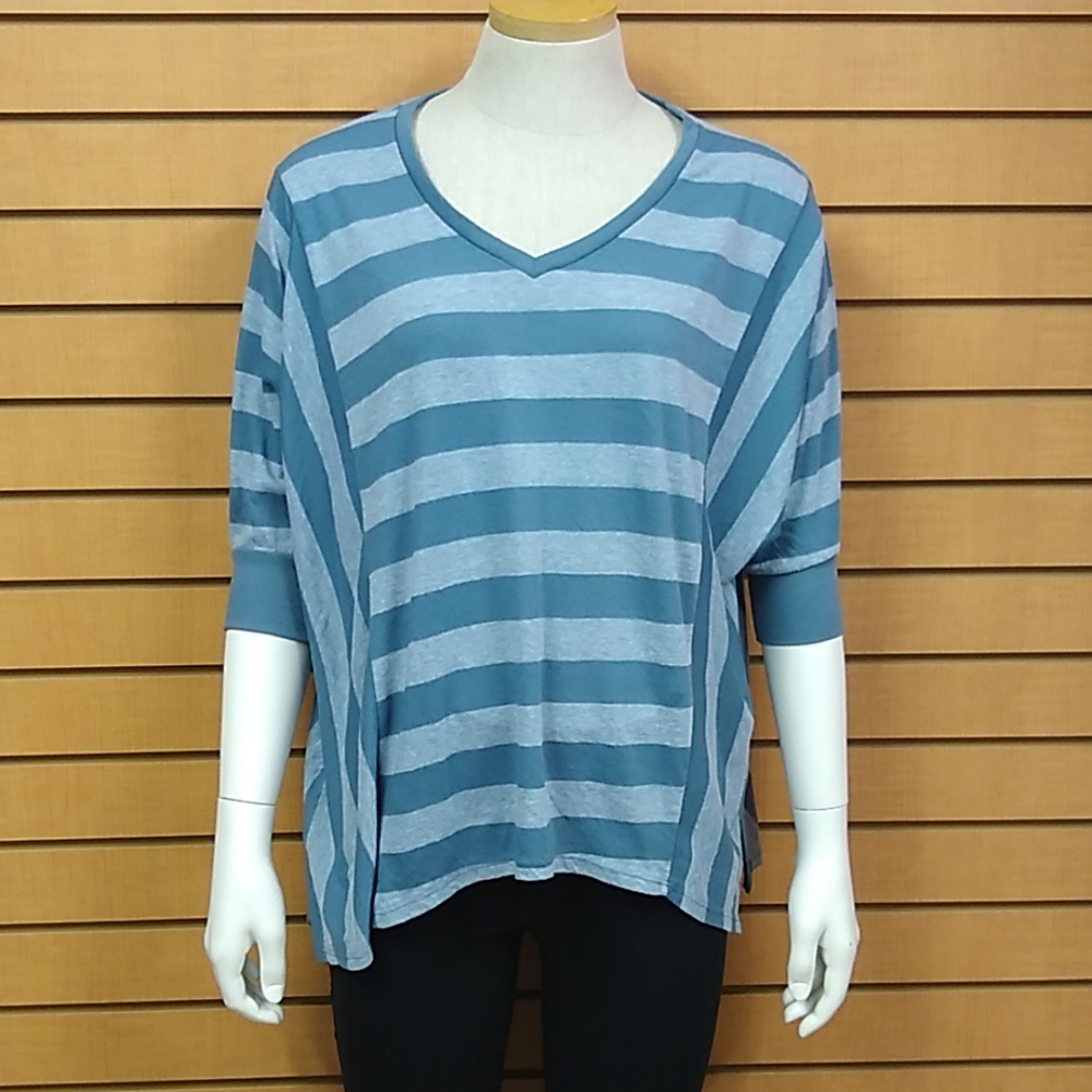 Femme By Tresics Striped Casual Top Size S…